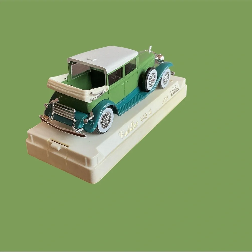 Vintage Model Car Solido Cadillac 1931 Age D'or Collectible Toy
